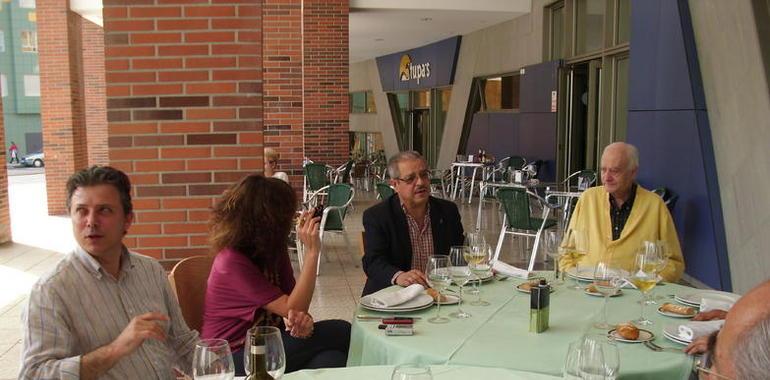 Disminuyen las comidas navideñas pero aumentan ligeramente las de fin de año