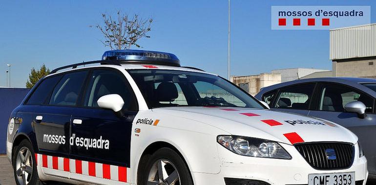 Salvan la vida de un hombre que iba a tirarse al vacío desde 20 metros en El Prat