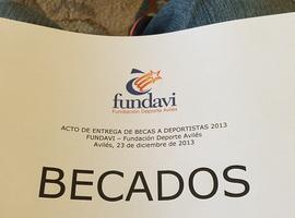 Entregadas las becas FUNDAVI a 17 deportistas avilesinos