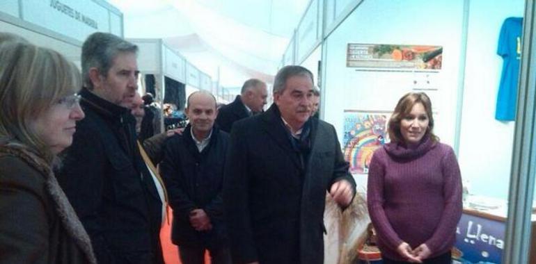 Mieres: Intensa actividad en la Feria Navidad de Artesanía y Comercio