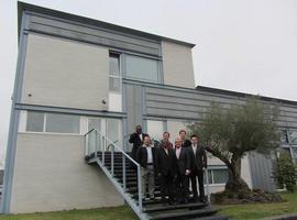 Visita del ministro de Sanidad y Bienestar de Guinea Ecuatorial a la Ingeniería Impulso