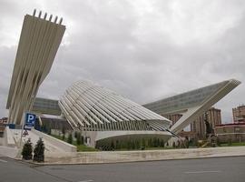 Foro acusa al alcalde de Oviedo de \"meter en el congelador\" la comisión sobre el Calatrava