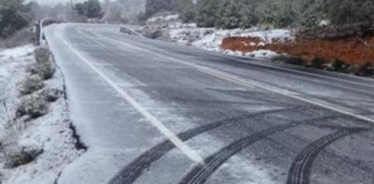 Descenso de las temperaturas y nieve bajando a 600 metros hoy en Asturias