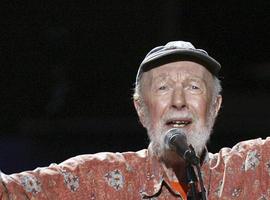 Muerre Pete Seeger, el cantante foranu que más tien influyíu nel folk asturianu