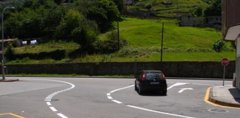 San Martín señaliza el cruce de la avenida de La Vega con El Nalón