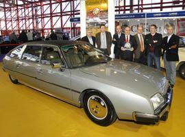 El Citroën CX recibe el “Golden Car of the Year”,