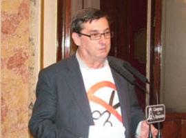 Centella valora que Rajoy ha optado en su primera intervención por “vender humo”