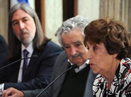 Premio de DD.HH. a Mújica por leyes de matrimonio igualitario, aborto y combate al narcotráfico 