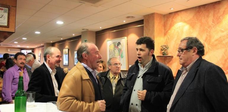 Ochotes, solistas de tonada y el gaiteru Jesús Fernández, el jueves en Gascona