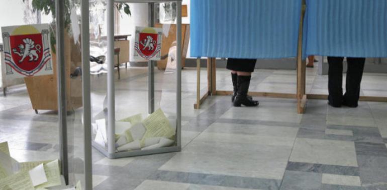 Un 93% de los crimeos votan a favor de la adhesión a Rusia, según sondeos a pie de urna