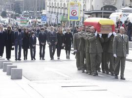 El Congreso rinde honores al presidente Suárez 
