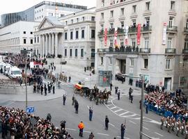 Multitudinario adios a Adolfo Suárez que ocupa su lugar en la Historia de España