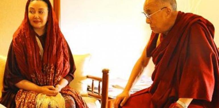  El Dalai Lama mantiene un encuentro con una famosa actriz iraní 