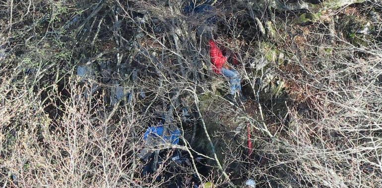 Muere un senderista despeñado y nueve han de ser rescatados en Picu Cullargargayos, Sobrescobio
