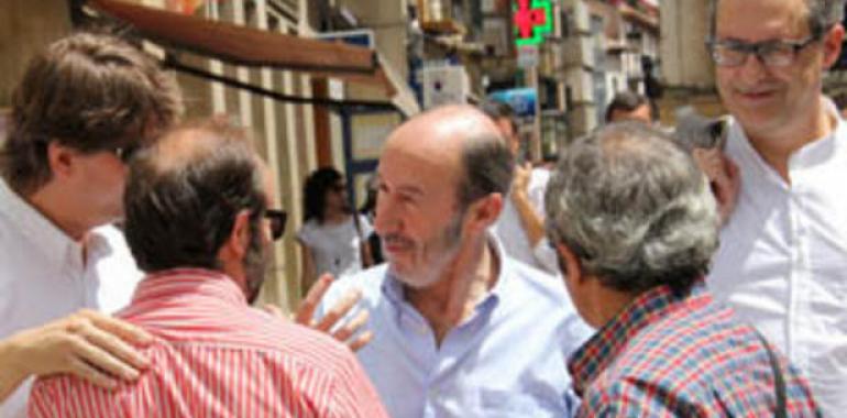 Rubalcaba apremia a Europa a "ir más deprisa" para resolver la situación 