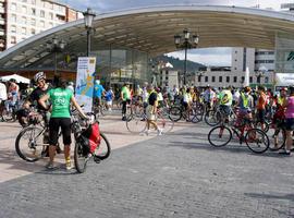 Salud Pública anima a sumarse a la marcha dominical de Asturies conBici por Oviedo