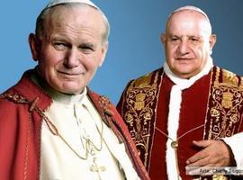 Nunca en la historia de Roma como el domingo: Dos Papas santos y dos Papas vivos