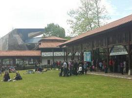 La última Bicicletada Medioambiental de 30 Días en Bici \coloniza\ el Pueblu de Asturies