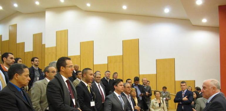 Misión plurinacional latinoamericana conoce los avances que incorpora el nuevo HUCA