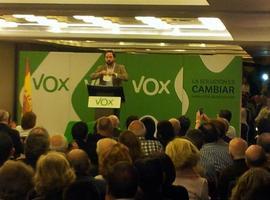 Vox inicia campaña electoral en Oviedo acusando al PP de traicionar a sus bases