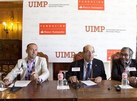Muñoz Molina apuesta por utilizar “plenamente” la democracia para acabar con los privilegios y salvar los derechos 
