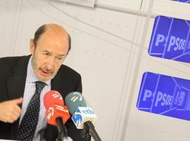 Rubalcaba: \"ETA tiene que decir \lo dejo\ y Bildu tiene que pedirle que lo deje\" 