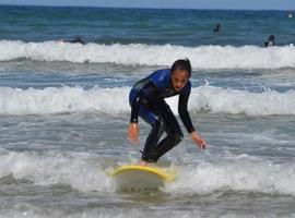 #Surf #solidario en Gijón para niños con discapacidad