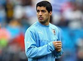 Mújica califica la sanción a Luis Suárez como "una monstruosa agresión al país"