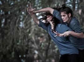 Exhibición de danza contemporánea por la compañía mexicana “Pájaro Mosca”, en Llanes