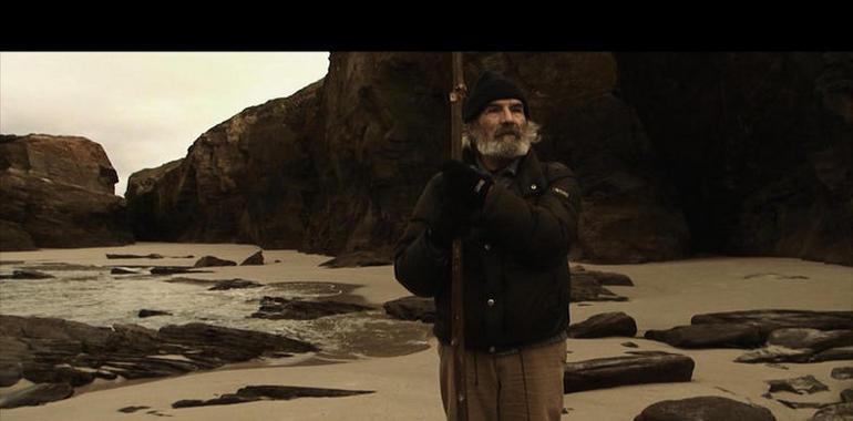 Estreno en Luarca de Caminando al Atlántico, de J K Álvarez