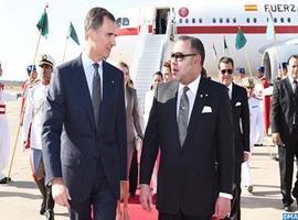 SM el Rey Felipe VI de España y la Reina Letizia visitan el Mausoleo Mohammed V en Rabat