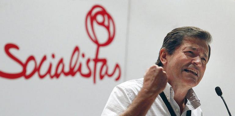 Fernández defiende la "reforma federal" como "única solución al problema territorial"