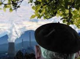 Cenizas del cielo en el cine al aire libre organizado por Podemos Cuideiro