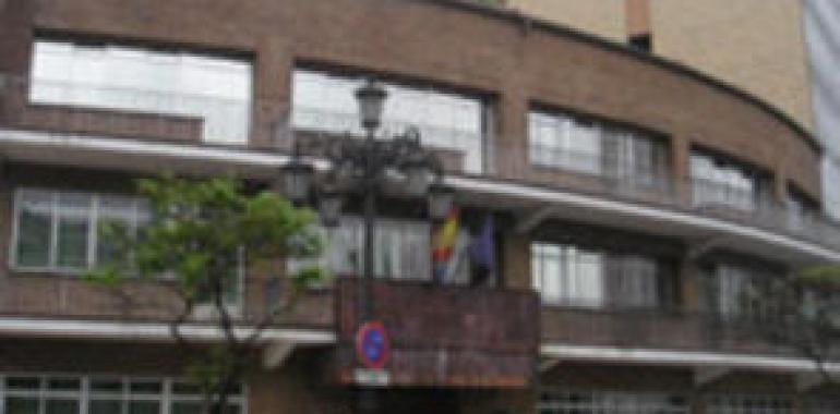 IU Asturies apoya a los trabajadores contra las privatizaciones en el ERA