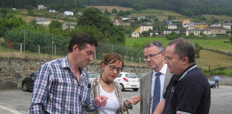 Belén Fernández anuncia construcción de una depuradora en Doiras, Boal 
