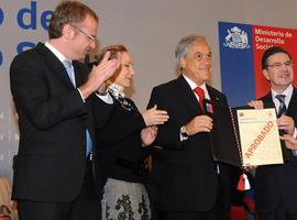 El presidente de Chile llama a la unidad nacional en el Día de la Solidaridad