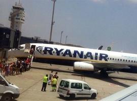Ryanair niega que discrimine a los pasaxeros con discapacidá