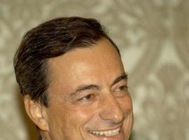 Draghi alerta de que el elevado paro y la falta de crédito ponen en peligro la débil recuperación