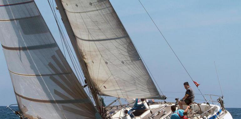 El Trofeo de Otoño disputó su segunda jornada de regatas en Gijón
