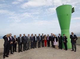 Los embajadores de la Liga de los Países Árabes en las instalaciones portuarias de El musel