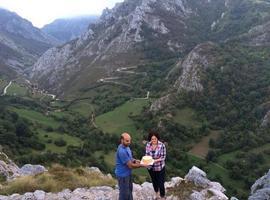 Hola se baña en gastronomía asturiana durante el fin de semana