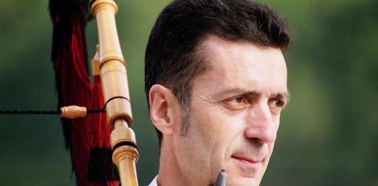 #Xuacu #Amieva recibe el premio Nacional de folclore Eduardo Martínez Torner