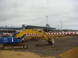 Aena reforma la plataforma de estacionamiento de aeronaves del Aeropuerto de Asturias