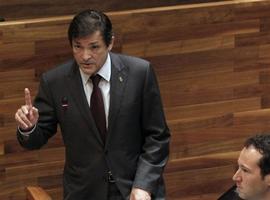 Javier Fernández pide coraje al PP frente a la corrupción y no estar "al margen de toda moral"