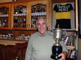 Homenaje del ciclismo al lenense Juan Alvarez Penerón