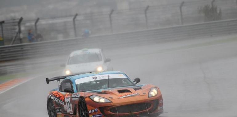 Javier Ibrán logra el título en el Nacional de GT