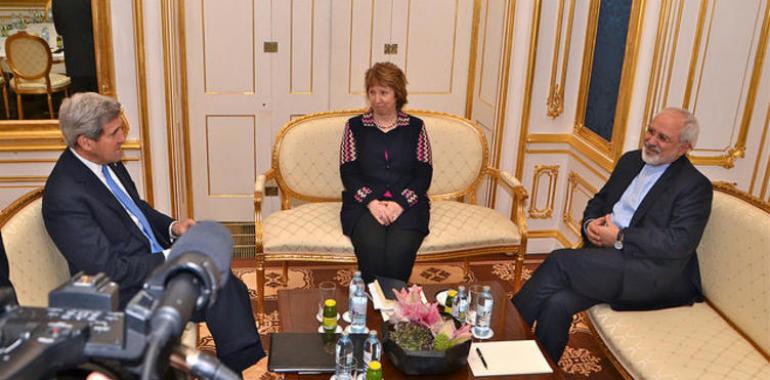 El acuerdo nuclear con Irán está al alcance, según ex oficiales de EEUU 