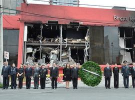 Honran en México a las víctimas del Casino Royal