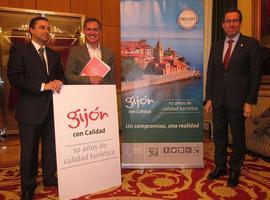 A los turistas de Gijón les gusta todo, pero quieren más y mejor información