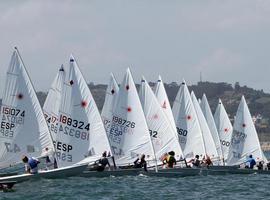 Trofeo AE de Clubes Náuticos en la bahía gijonesa